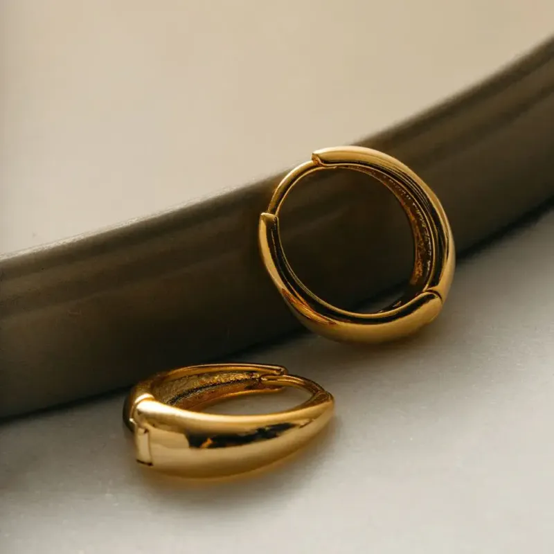 26679 Tapered Hoop Earrings - Pale Gold